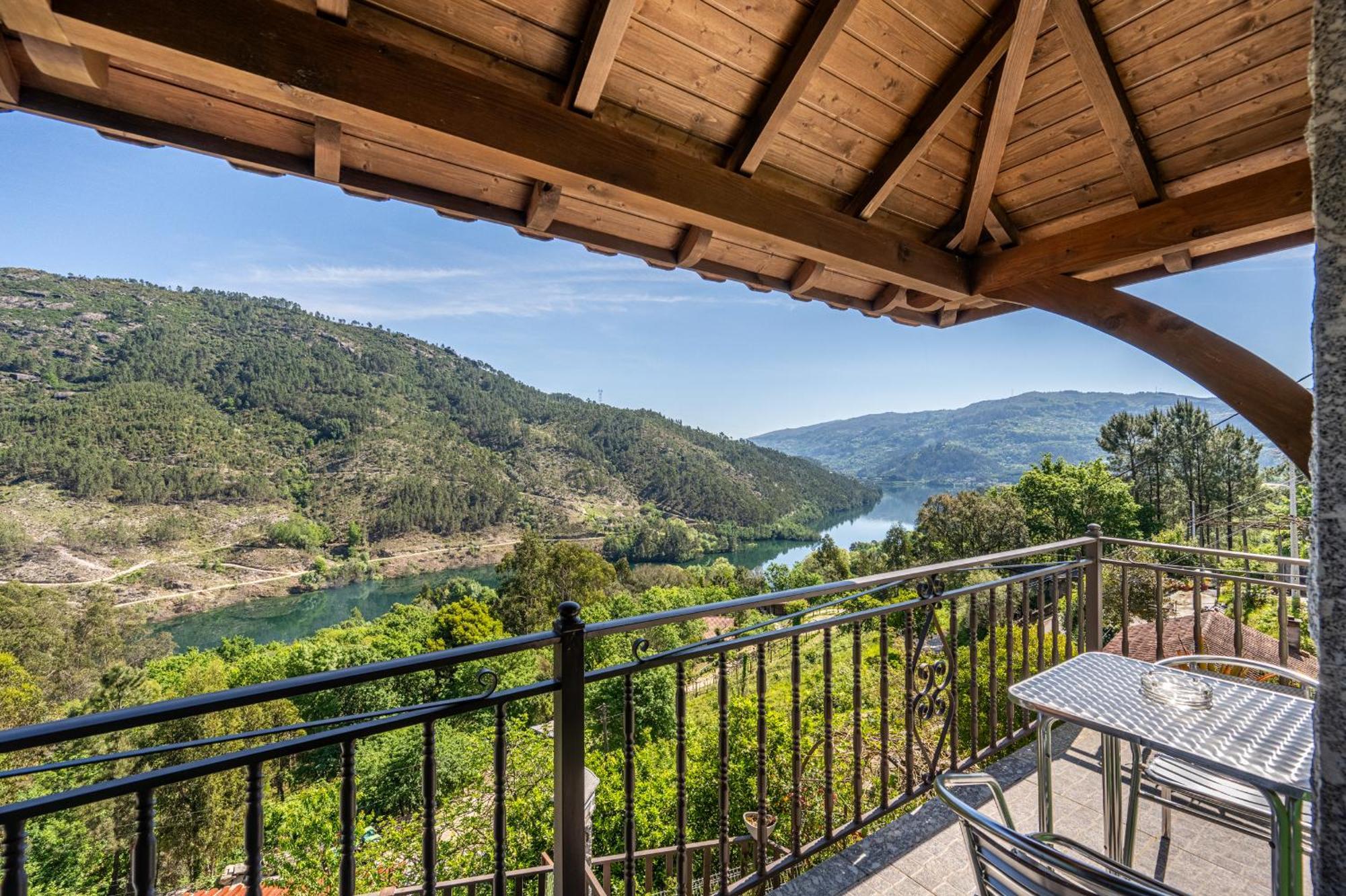 Quinta Da Carvalha Villa Geres Exterior photo
