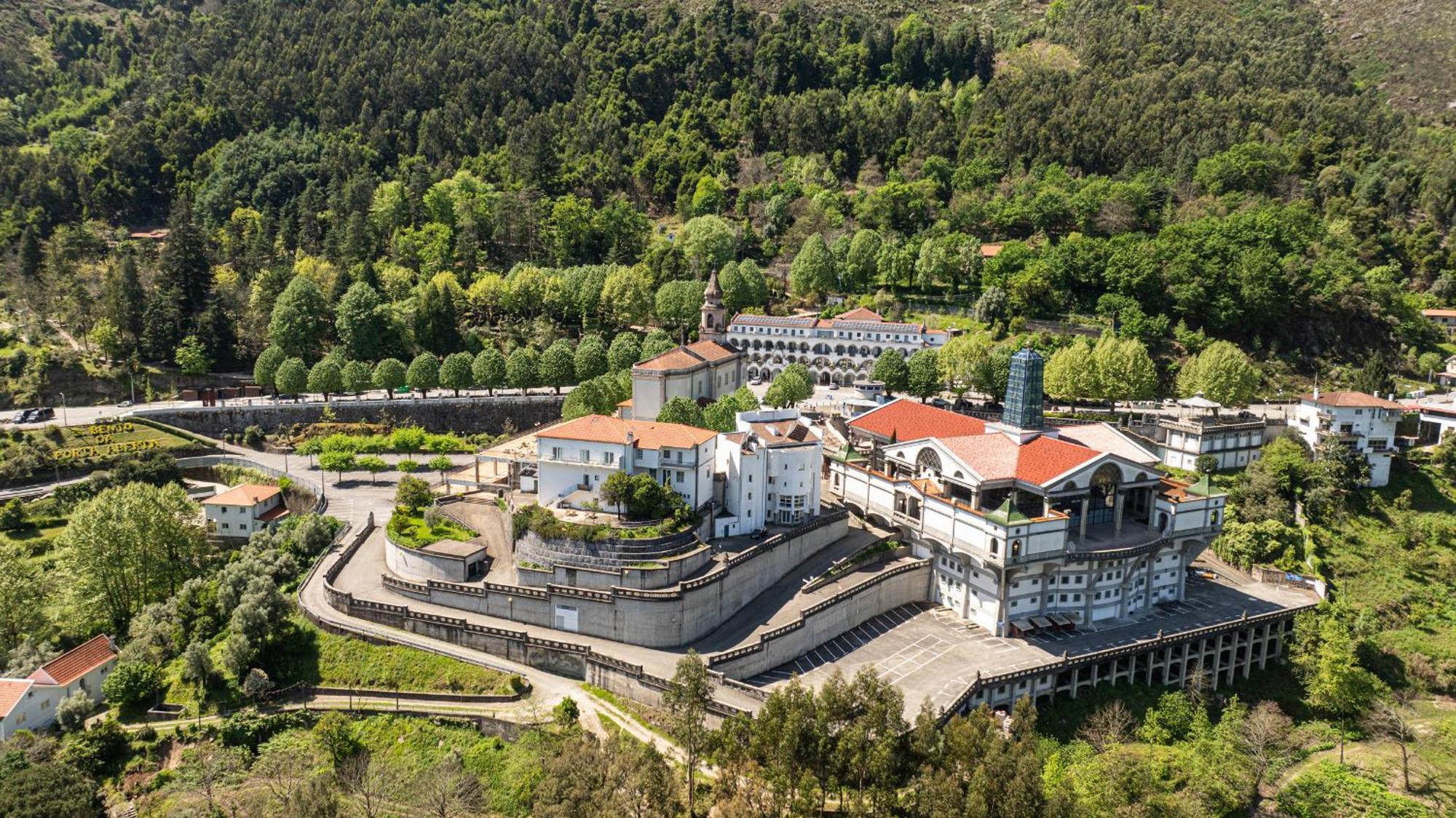 Quinta Da Carvalha Villa Geres Exterior photo